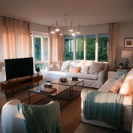 Wishome-Gran Casa Con Jardin Y Piscina, En Comillas וילה קומיאס