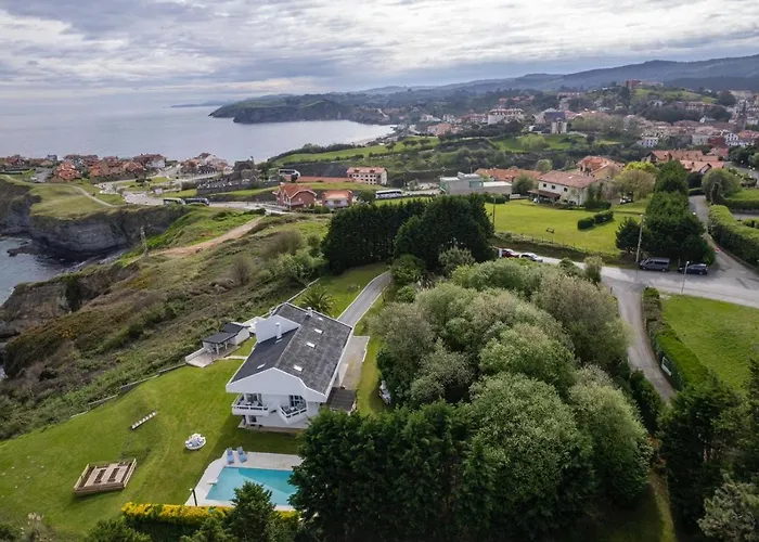 Wishome-Casa Muy Grande Con Precioso Jardin Y Piscina En Comillas Villa Comillas