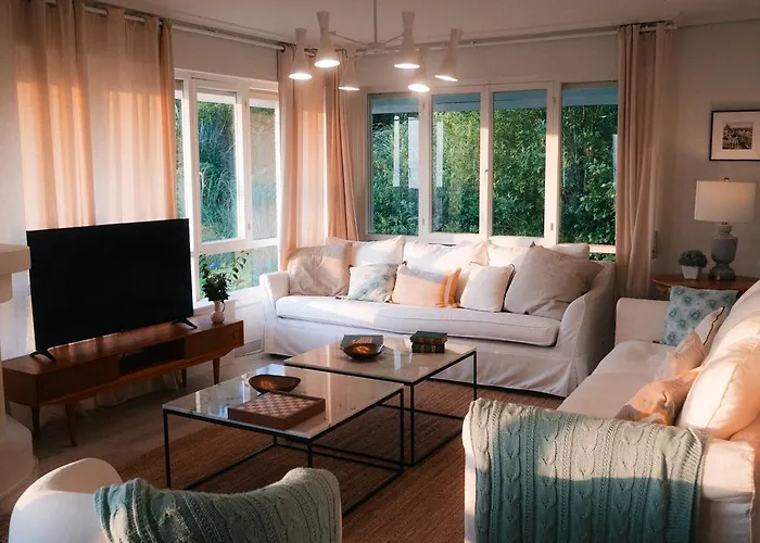 Wishome-Casa Muy Grande Con Precioso Jardin Y Piscina En Comillas Villa Comillas